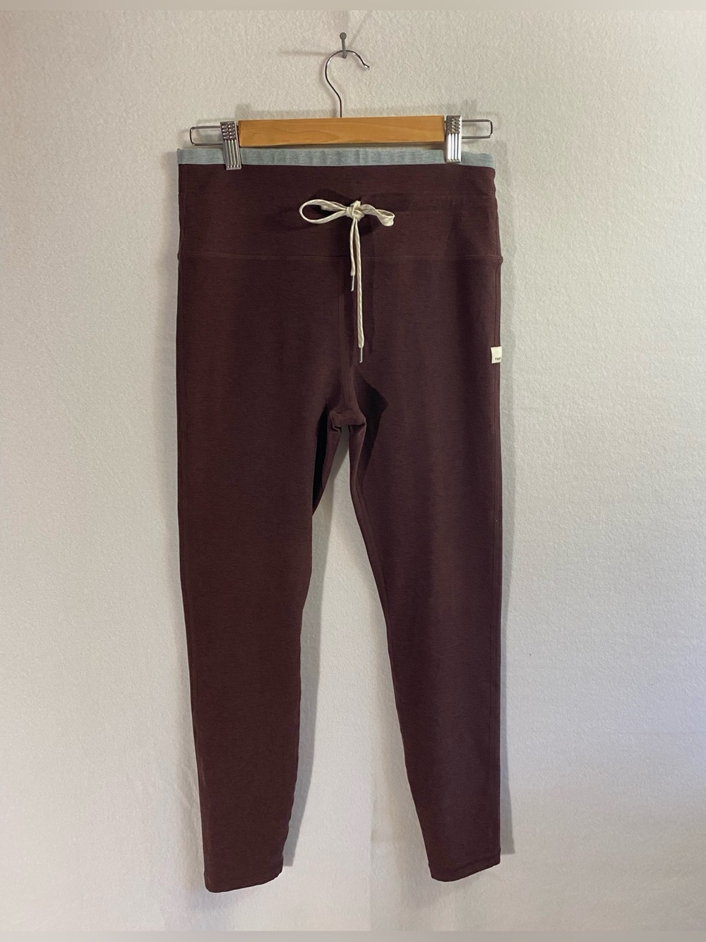 Vuori Daily Leggings Women’s Polyester Midi Rise Stretch Pants Burgundy Size L